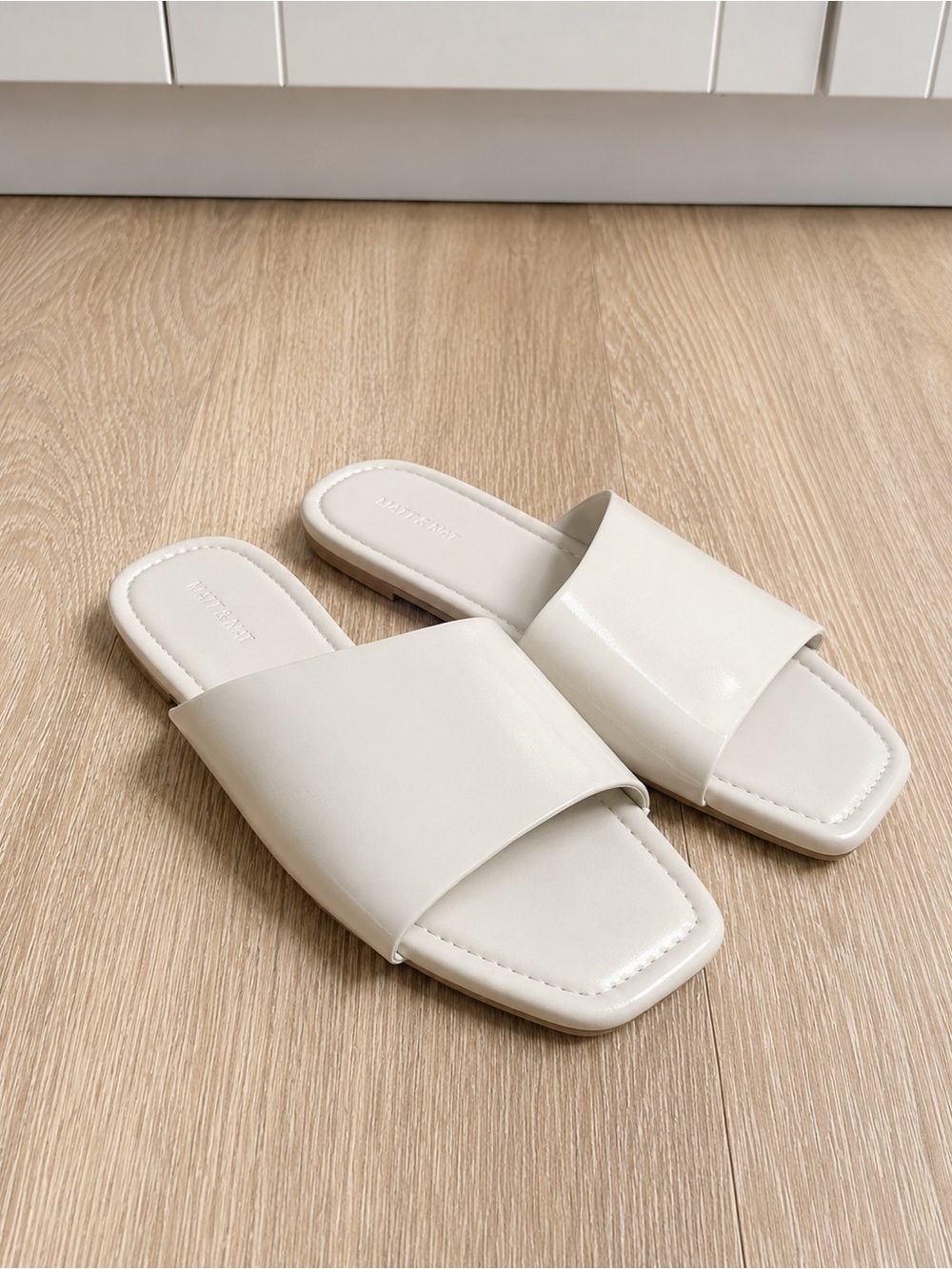 Old Navy Womens Size 7 Off White Faux Leather Square Toe Slide Sandals New